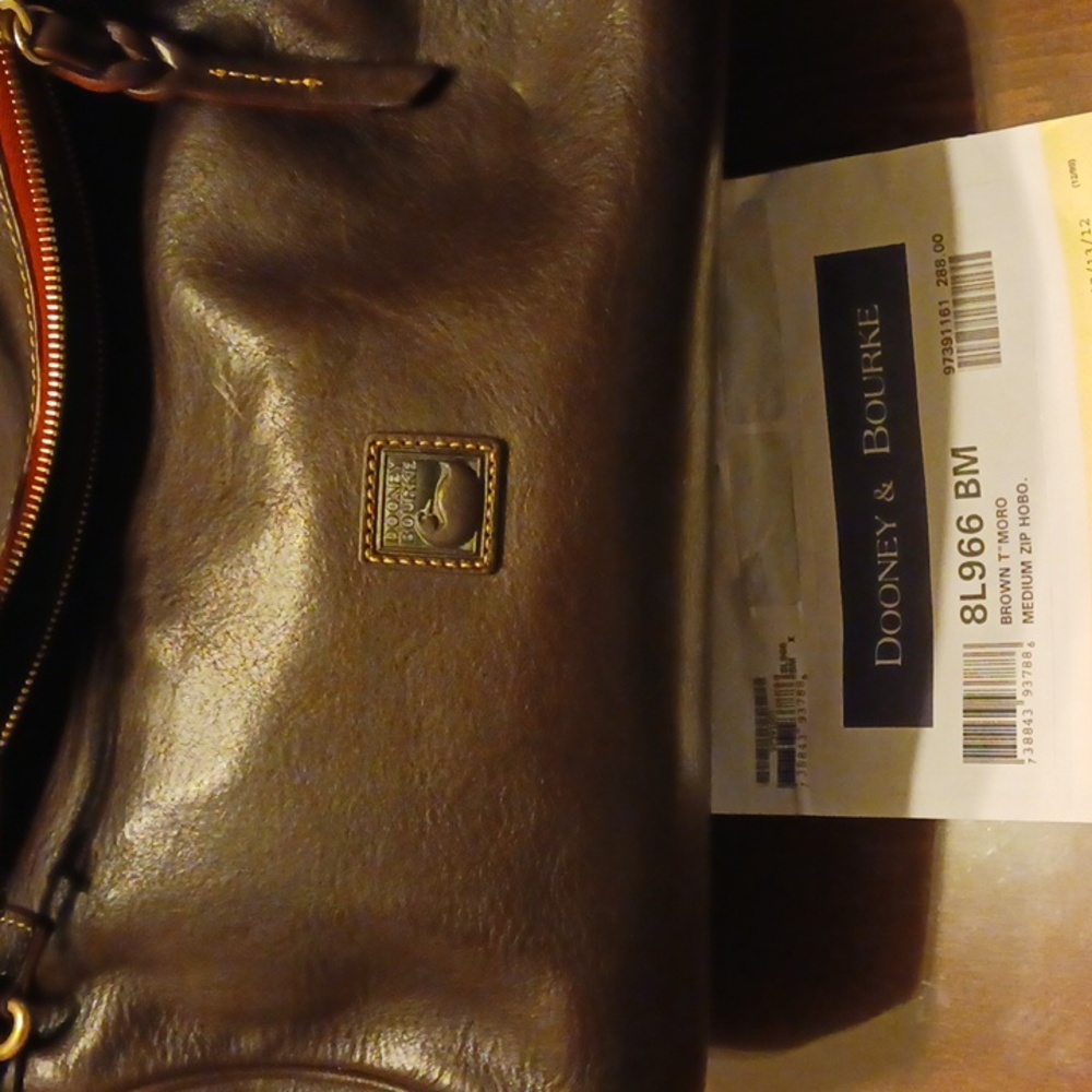 Dooney & Bourke  medium zip hobo